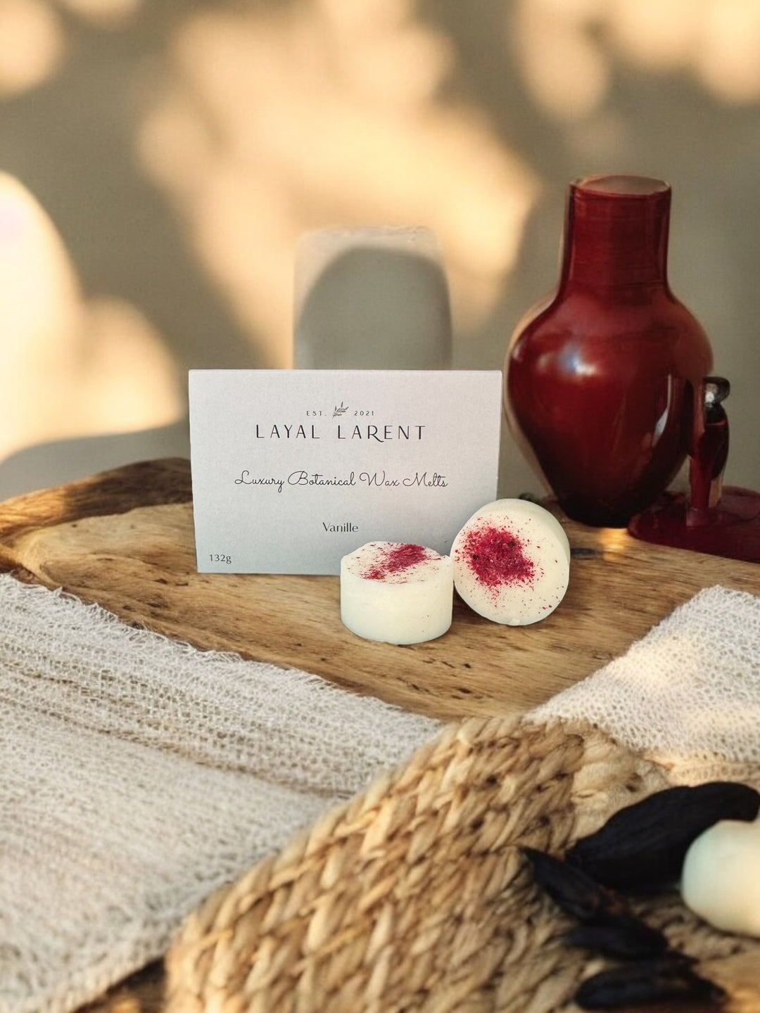 Lily & Hibiscus – Layal Larent